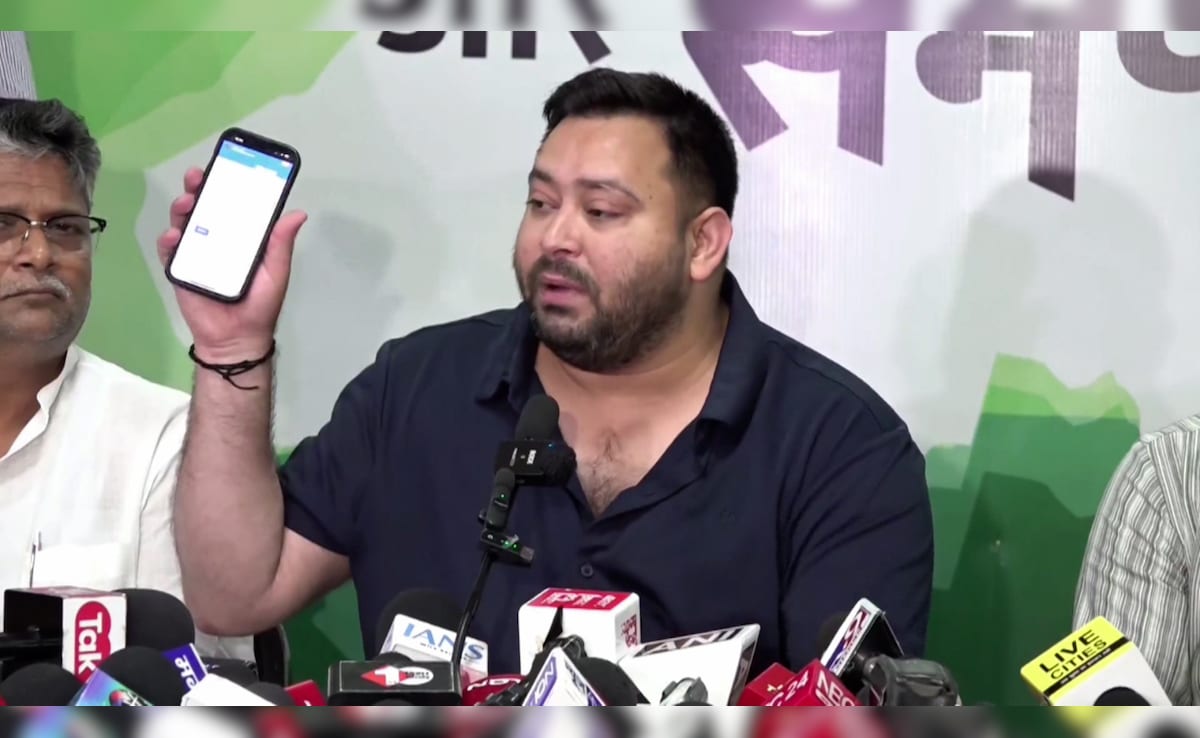 “Voter ID Showed By You Does Not Exist”: Poll Body Notice To Tejashwi Yadav