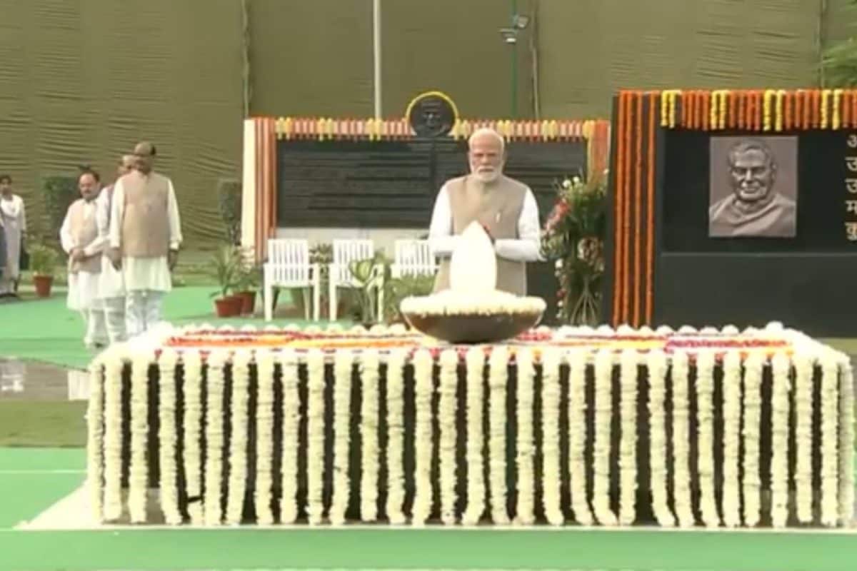 On Vajpayee’s Death Anniversary, PM Modi Hails His Vision for Self-Reliant India