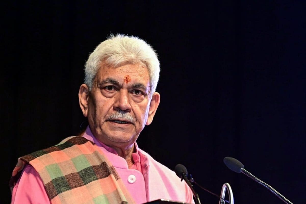 ‘From Himalayas To Indian Ocean, Hindi Connects All Languages,’ Says J&K LG Manoj Sinha