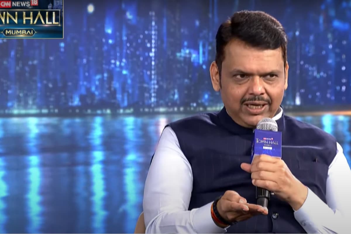 ‘We’ve To Strike A Balance’: Fadnavis Addresses Stray Dog, Kabootarkhana Issues | News18 Townhall