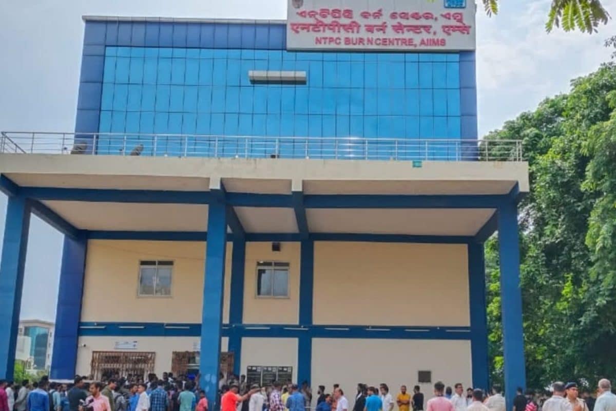 Fire Breaks Out At AIIMS Delhi’s Mother And Child Block, 10 Fire Tenders Rushed