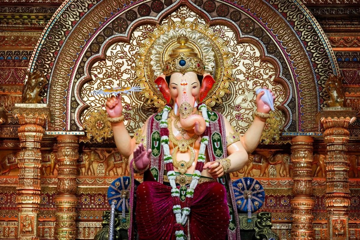 Ganesh Chaturthi 2025 LIVE: Schools Closed Across Several States, Mumbai Embraces To Welcome Bappa Today