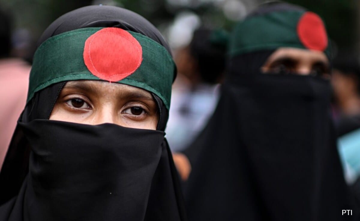 Students Rally In Dhaka, Pledge To Build A ‘New Bangladesh’