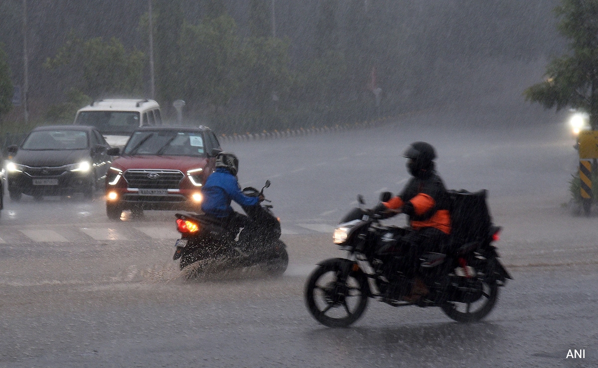 Schools, Colleges Shut In 7 Karnataka Districts Amid Heavy Rain Today