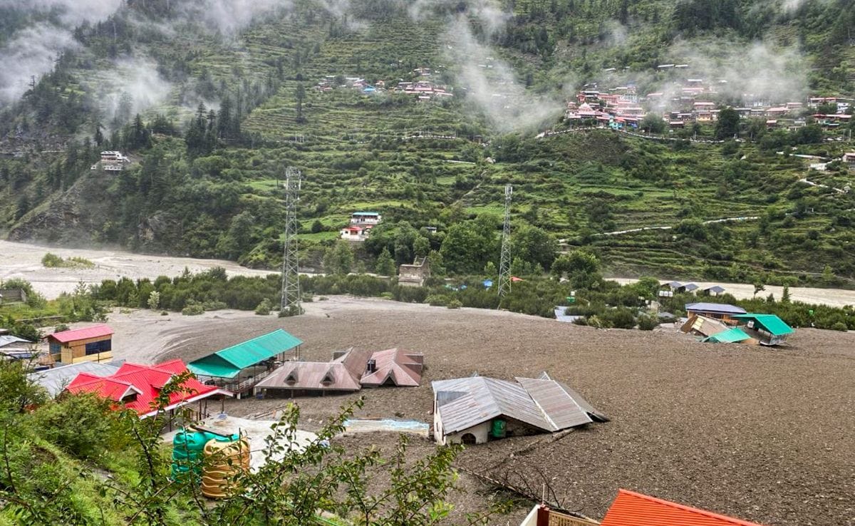 After Uttarakhand, Flash Flood In Himachal, Landslide Shuts Shimla Highway