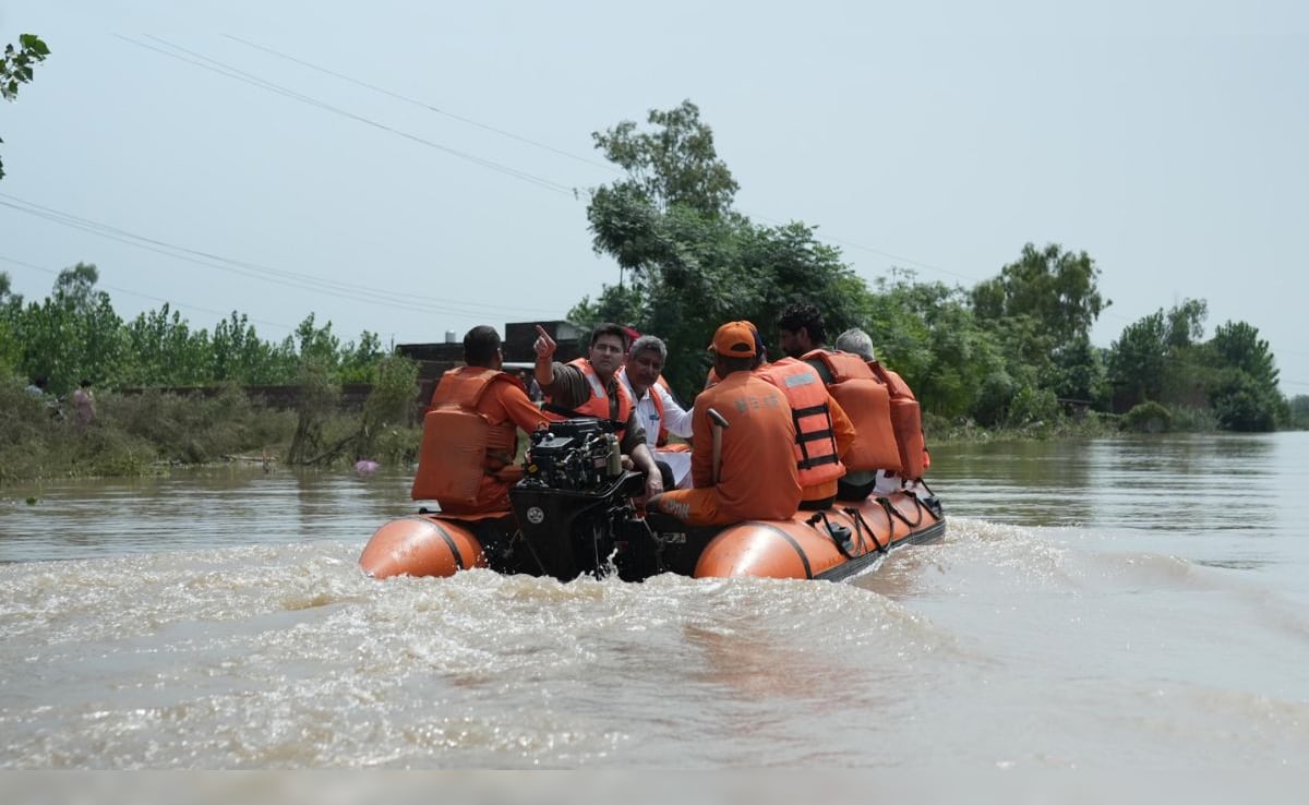Raghav Chadha Visits Flood-Hit Punjab District, Vows Funds Towards Relief Ops