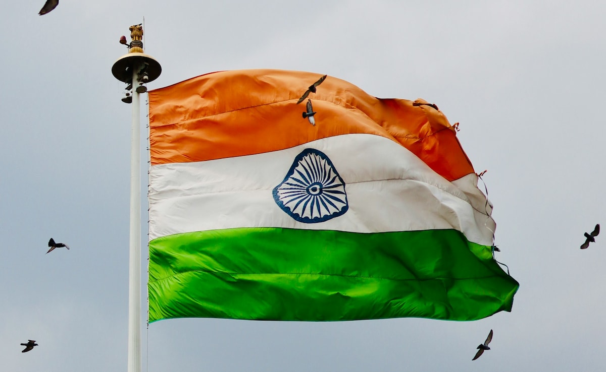 The Ashoka Chakra: What The 24 Spokes On National Flag Mean