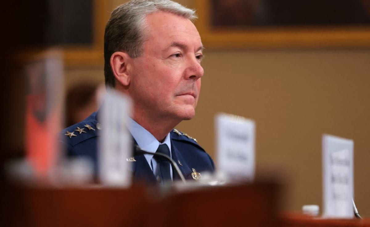 US Defense Intelligence Agency Chief To Be Removed