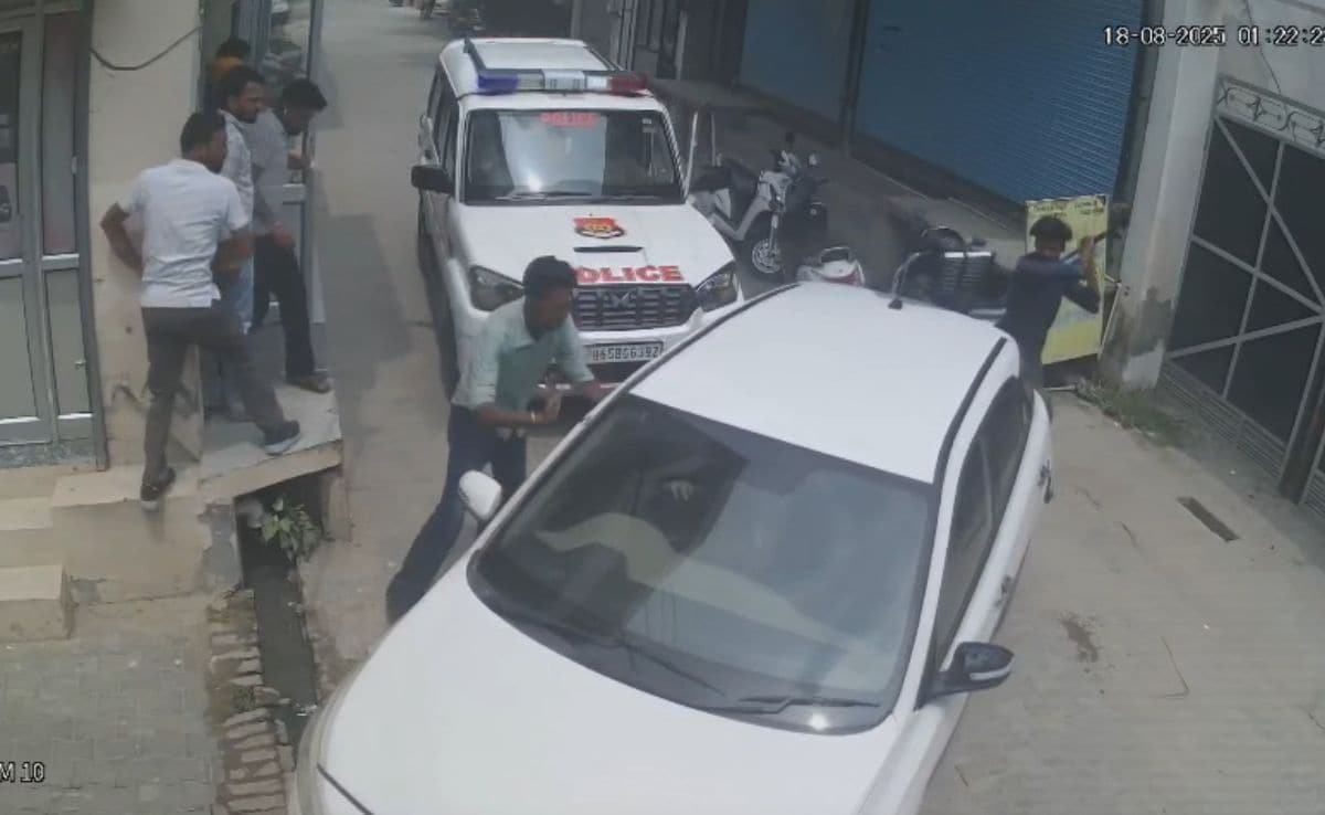 Video: Car Evades Them, Cops Follow It For 30 Minutes In Movie-Style Chase