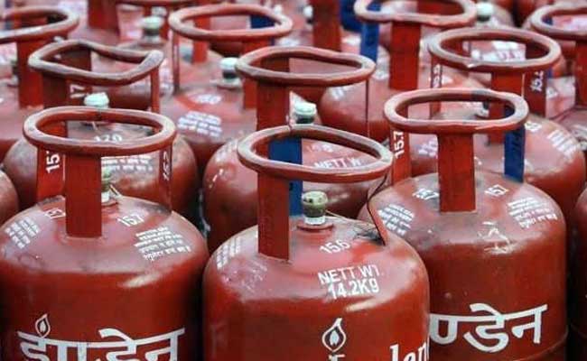 Cabinet Approves Rs 30,000-Crore LPG Subsidy To Compensate Oil Firms For Losses