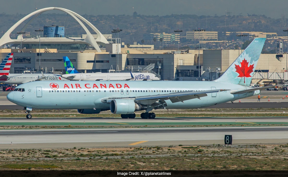 Air Canada Flights Suspended After 10,000 Crew Members Go On Strike