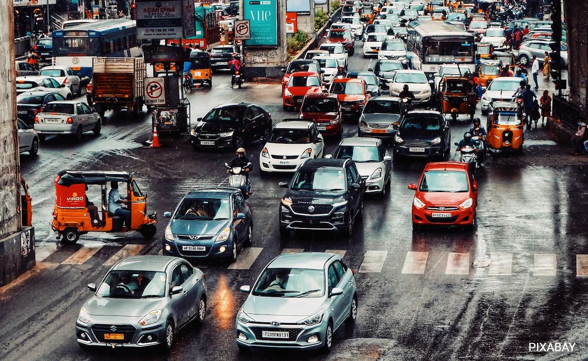 Bengaluru Traffic Fines: Motorists Get 50% Off On Pending E-Challans, Details Here