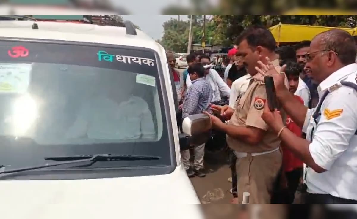 “You Are Misusing Power”: UP Traffic Cop Stands Up To BJP Lawmaker’s Son