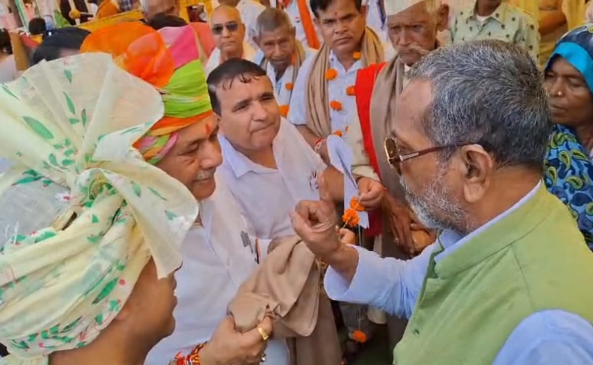 Man Jailed During Emergency Refuses Honour, Gives Minister Memo For Justice