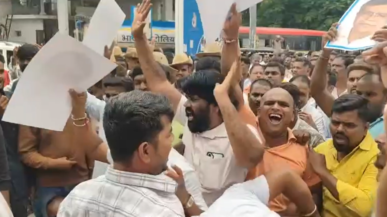 ‘Vote chori’ row: Thousands protest KN Rajanna’s removal from cabinet