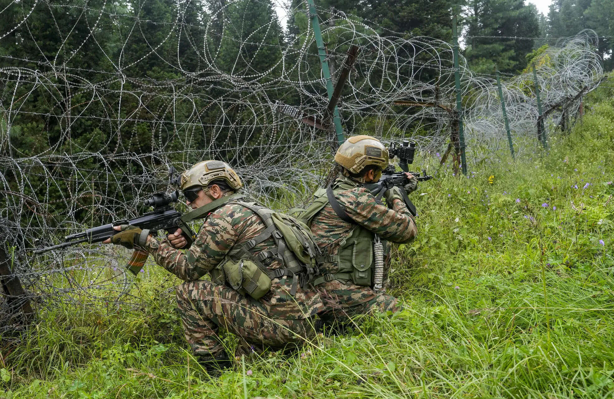 Infiltration bid foiled in Uri: 1 soldier killed in action; operation under way