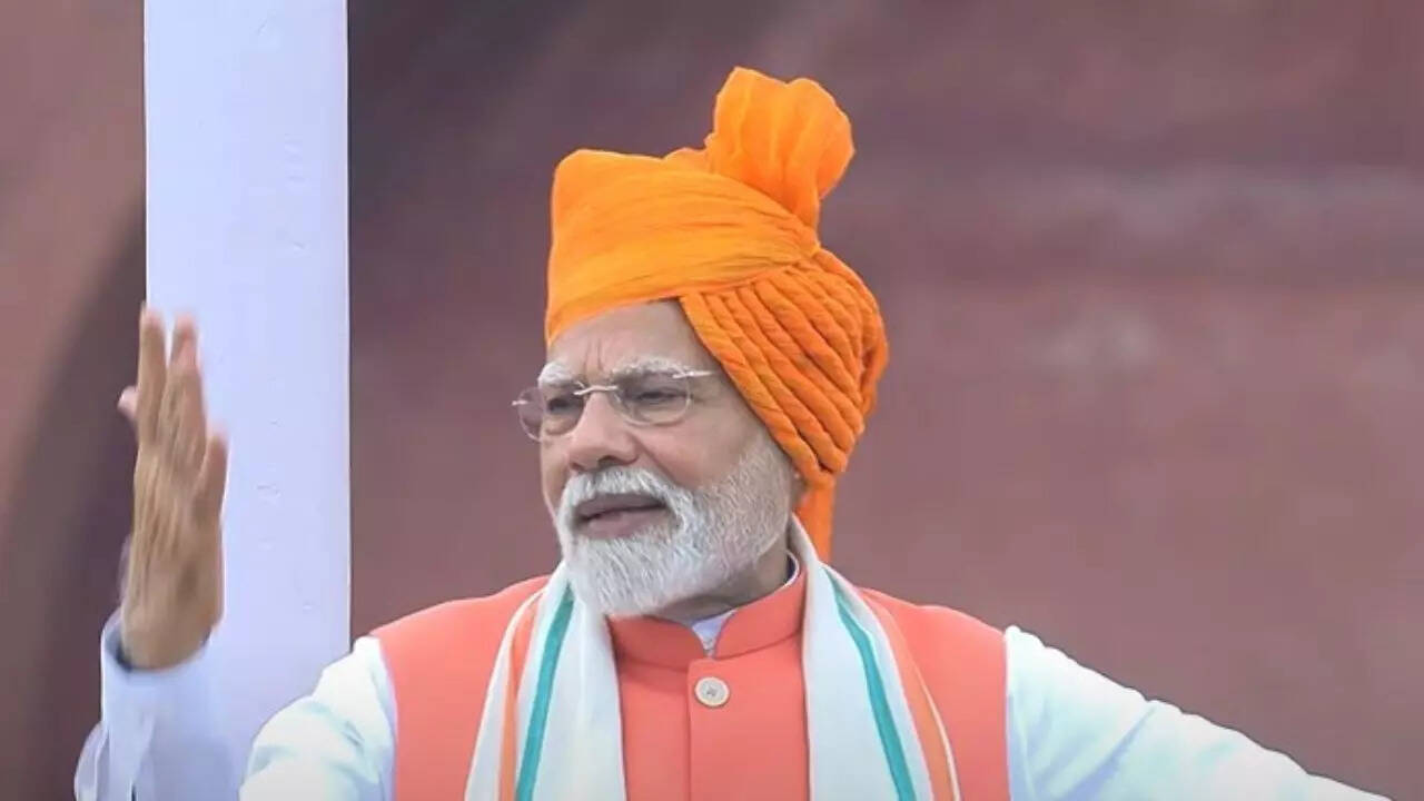 ‘Rs 15,000 in 1st pvt job’: PM Modi unveils Viksit Bharat Rozgar Yojana; what the scheme offers