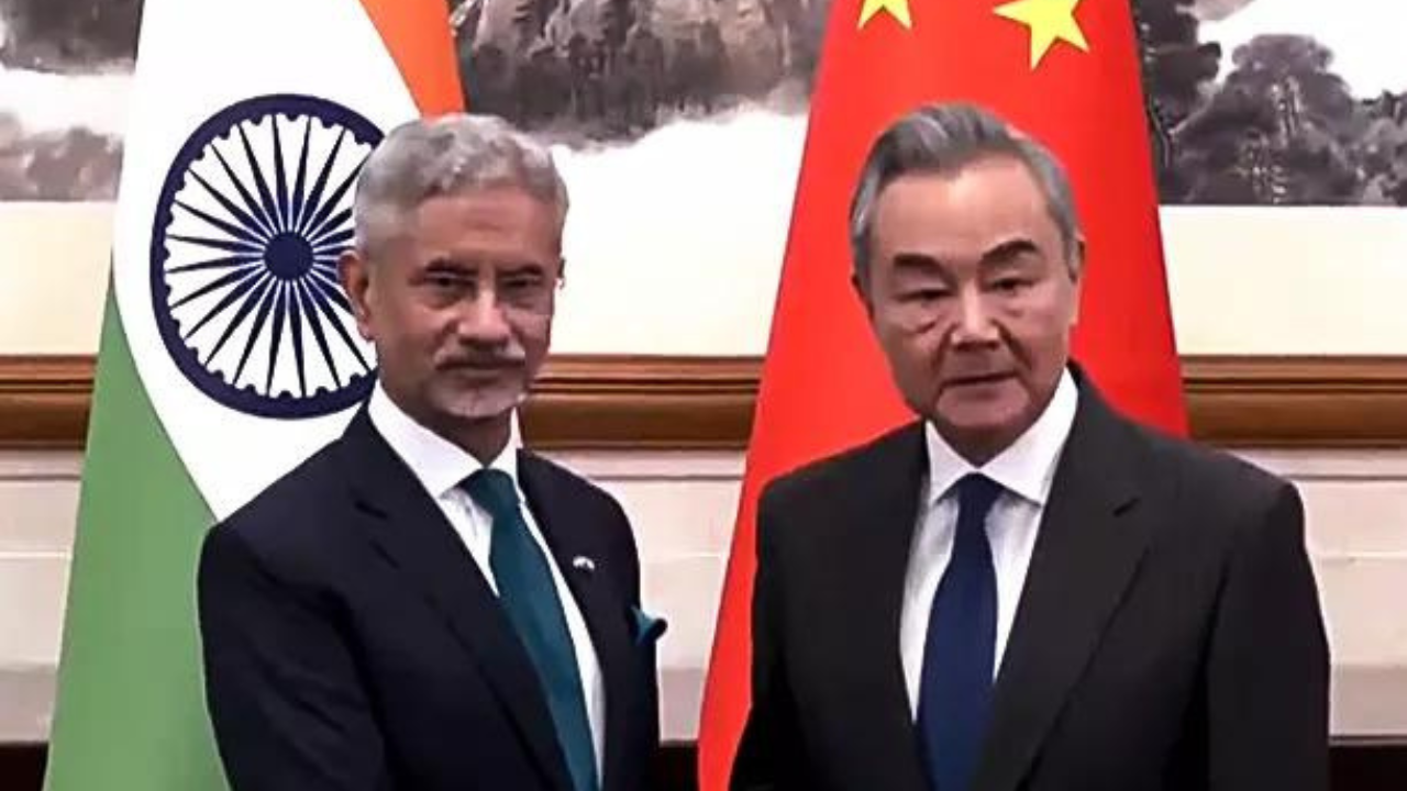 Talks on border issue: Chinese FM Wang Yi to visit India next week