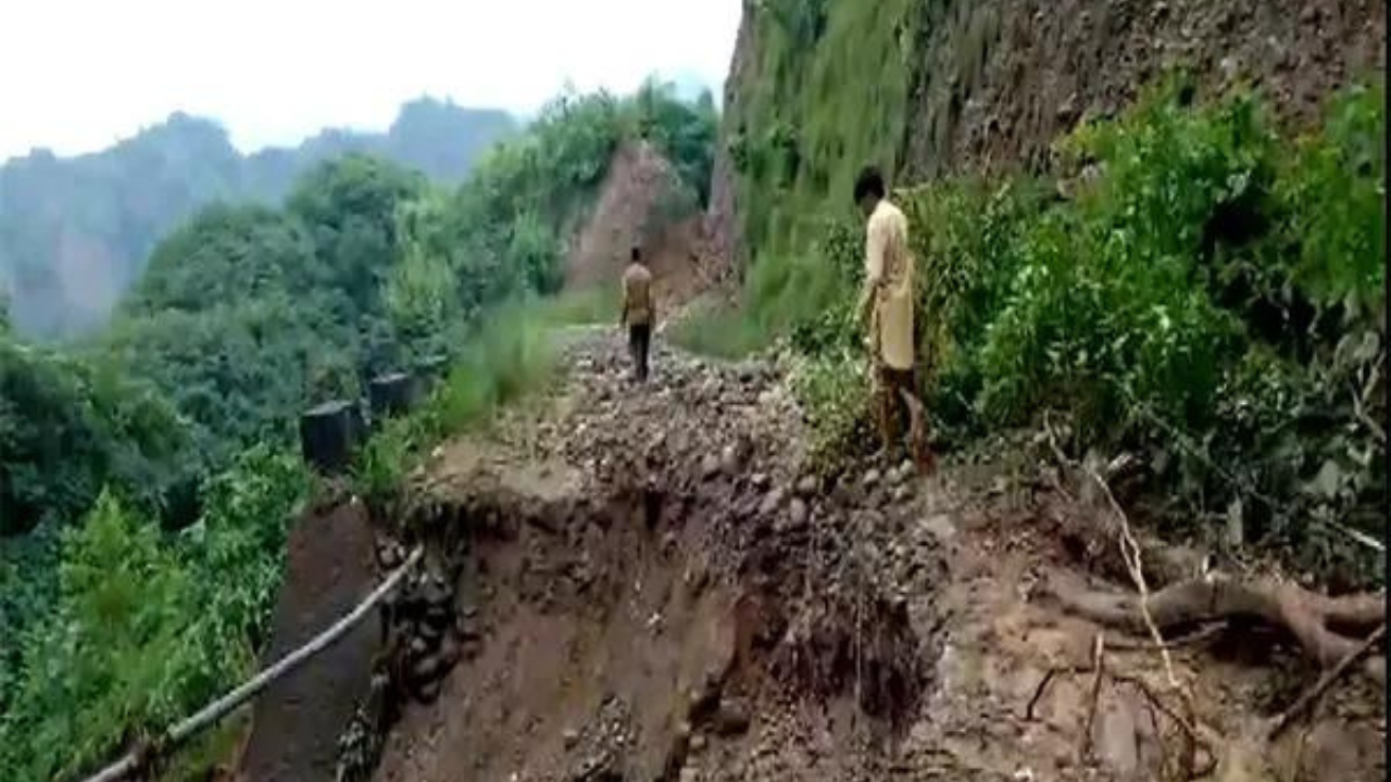 Another cloudburst hits J&K: Heavy rain lashes Kathua village; 4 killed, six injured