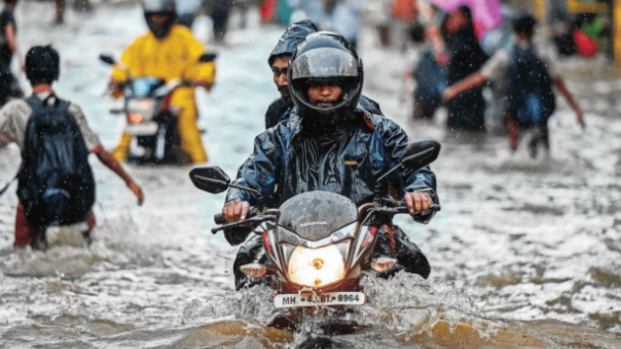 Red alert in Mumbai: 500mm downpour in just 84 hours; city flooded