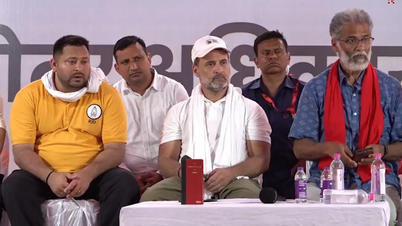 ‘Institutionalised way’ for vote theft: Rahul’s fresh attack on EC over SIR