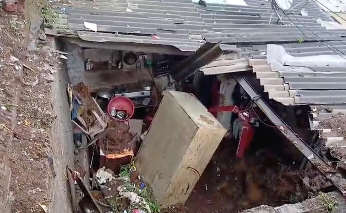 Landslide In Mumbai Kills 2, Extreme Heavy Rainfall Likely Today