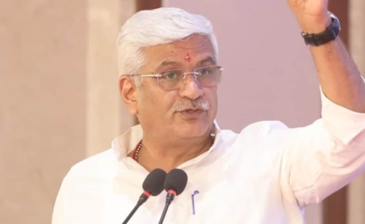 Working With Influencers To Promote Tourism Destinations: Union Minister