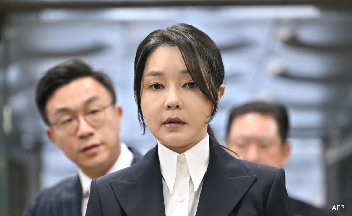 South Korea’s Ex-First Lady Arrested Over Corruption, Manipulation Charges