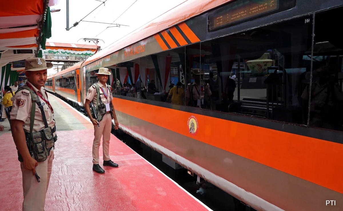 PM Modi To Launch Bengaluru Metro’s Yellow Line, New Vande Bharat Express Today