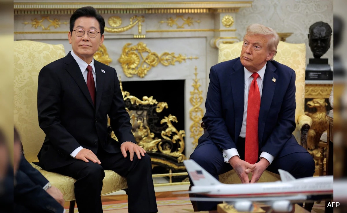 Trump Repeatedly Praises Kim Jong Un During Meet With South Korea President