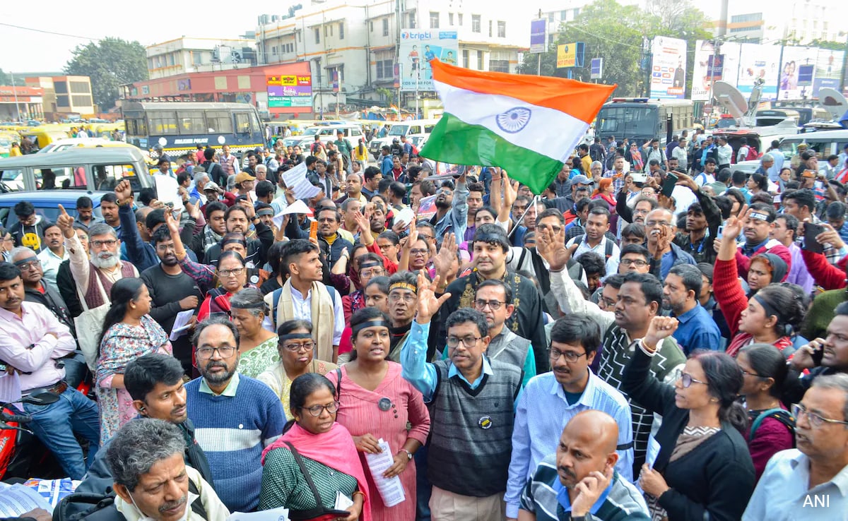 RG Kar Victim’s Father Claims Assault On His Wife ‘Pre-Planned’