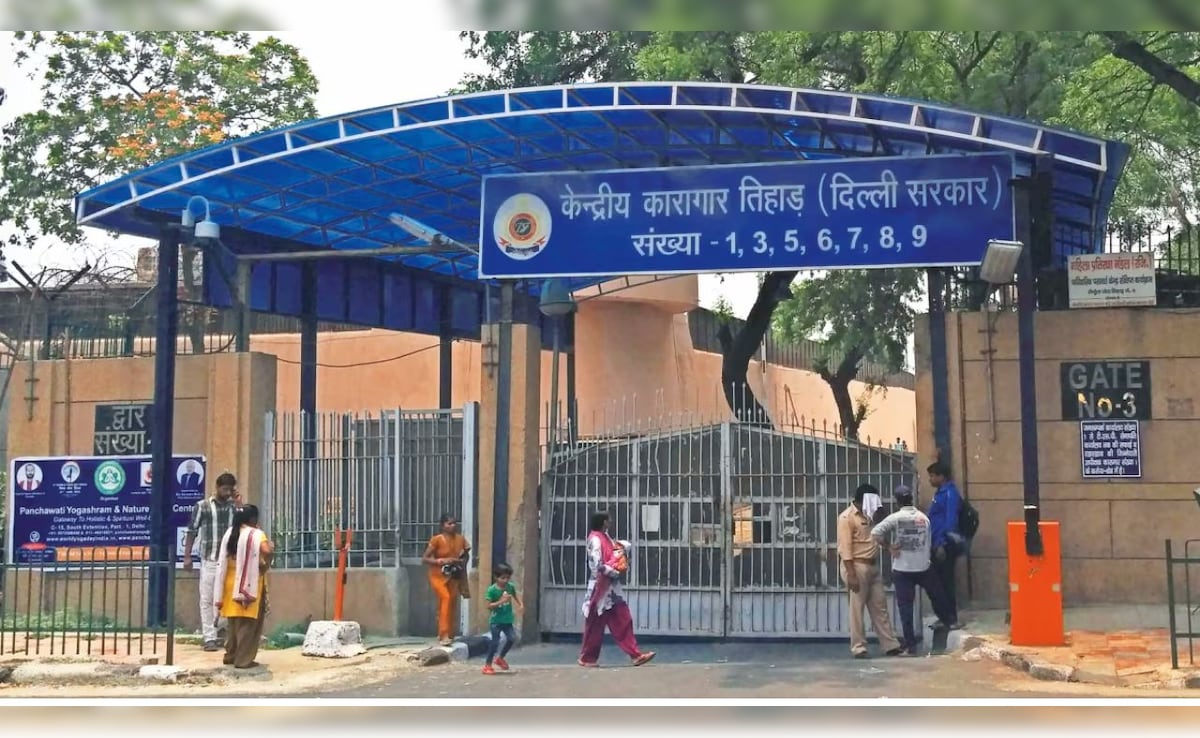 Plea Seeks Removal Of Afzal Guru, Maqbool Bhatt’s Graves From Tihar Jail Premises