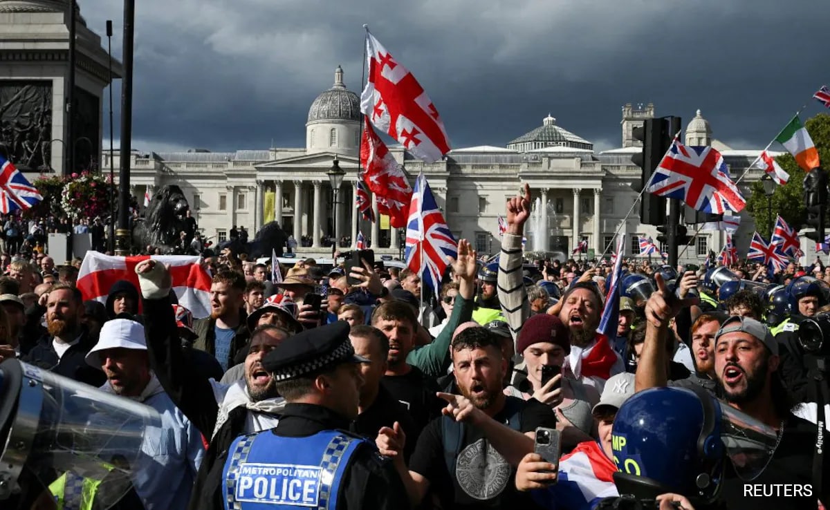 Huge Anti-Immigration Rally In London, Cops Punched, Kicked By Protesters