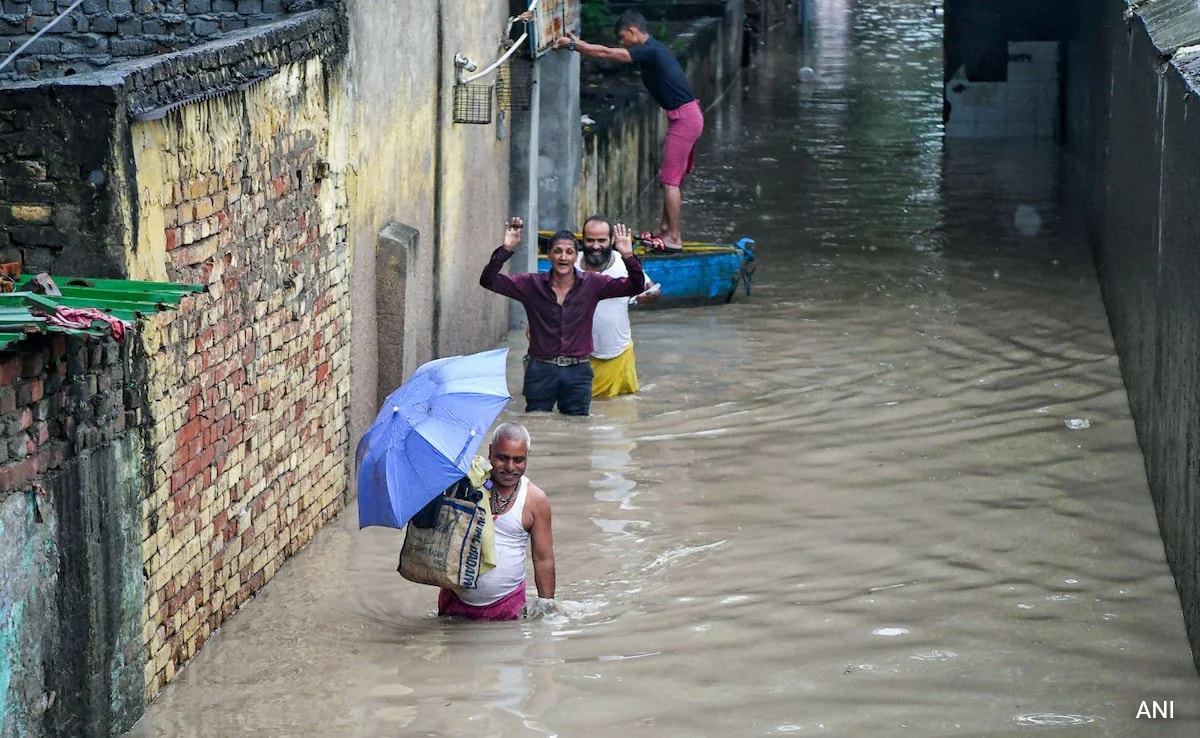 Cots Float, Families Wade Through Water As Yamuna Levels Rise In Delhi