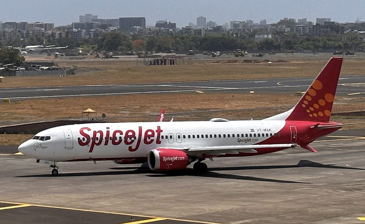 Delhi-Bound SpiceJet Flight Takes Mid-Air U-Turn To Pune After Technical Glitch