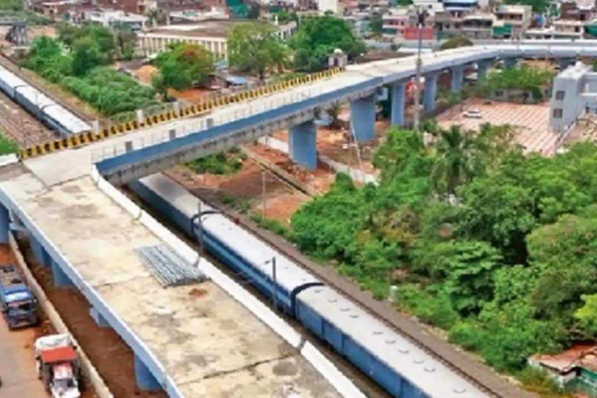 Math Not Math-ing: Bhopal’s ‘90-Degree’ Bridge Actually Bends 118 Degrees