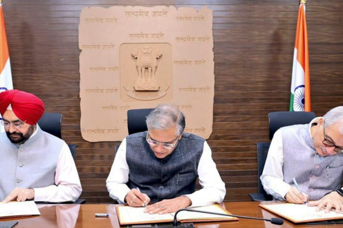 ECI Convenes Third CEOs’ Conference To Review Nationwide SIR Preparedness ECI Convenes Third CEOs’ Conference To Review Nationwide SIR Preparedness