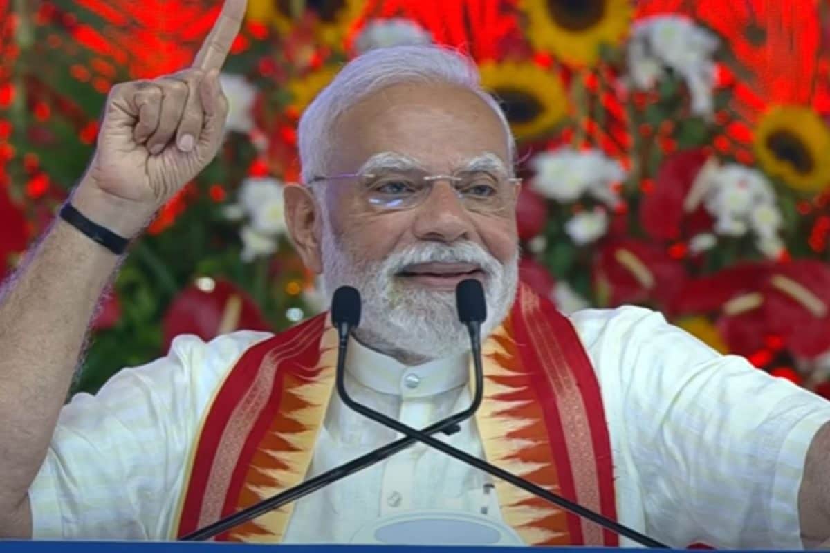 PM Modi Arrives In Varanasi, To Hold Talks With Mauritius Counterpart