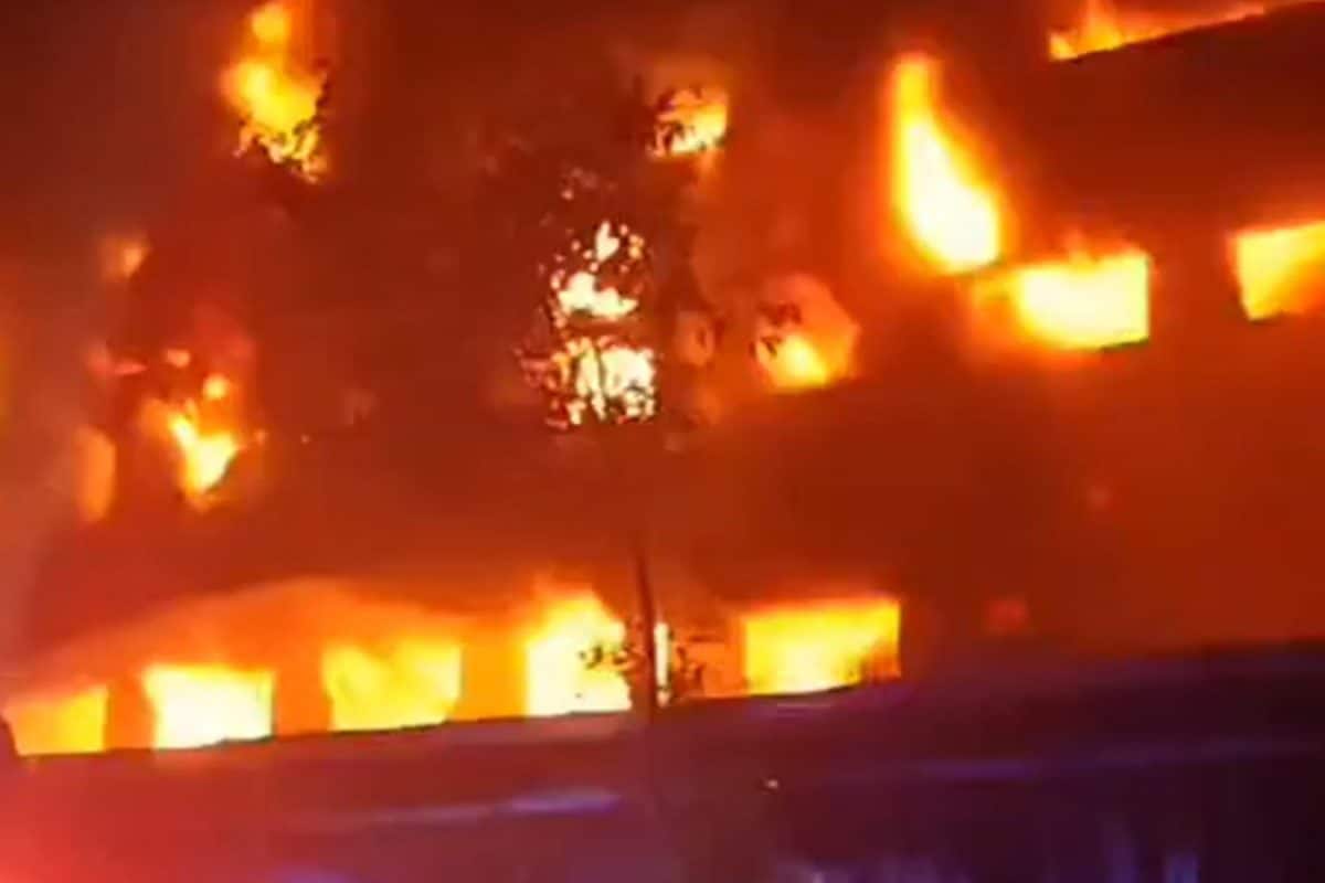 Massive Fire Breaks Out At Dyeing Factory In Maharashtra’s Bhiwandi | Video