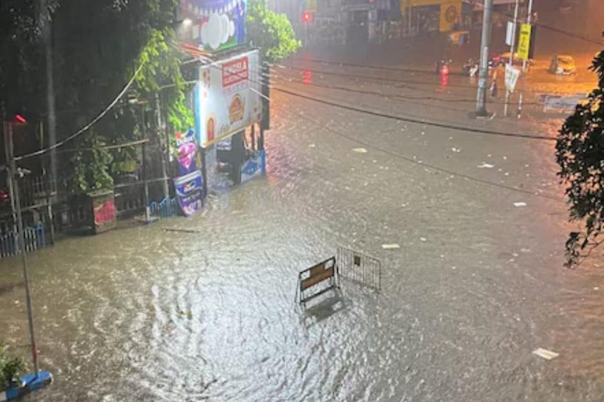 News18 Afternoon Digest: 6 Dead As Kolkata Grapples With Heavy Rain, Zubeen Garg Cremated And More Stories