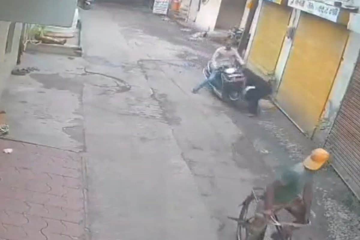 Indore Man On Scooter Rams Ex-Girlfriend After She Refuses To Reconcile | Video