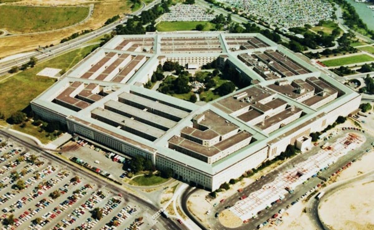 US Demands That Media Sign 10-Page Agreement To Access Military Information