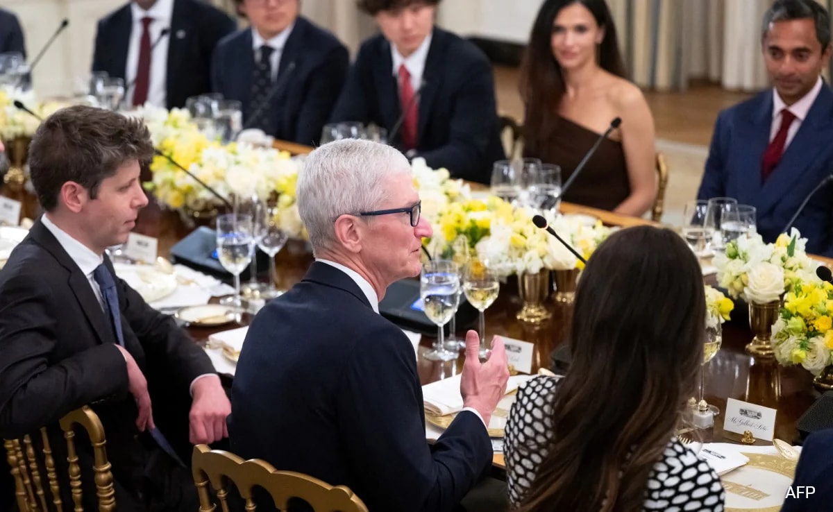 Trump Questions Apple CEO On Homecoming Amid iPhone Maker’s India Plans