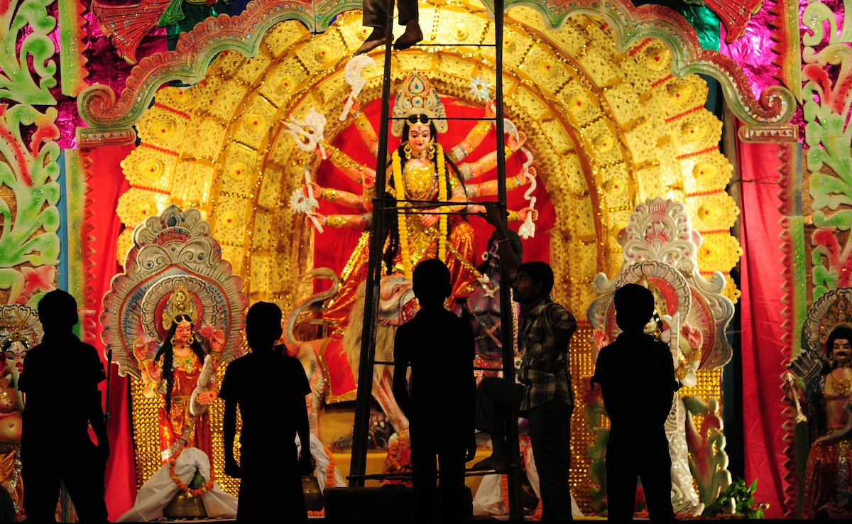 West Bengal’s Priests, Drummers Fear Travelling To Other States For Festivities