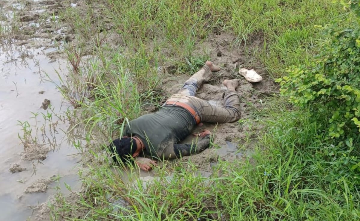 “I Am Alive”: ‘Dead’ Man Rises As Villagers, Cops Prepare To Lift His Body