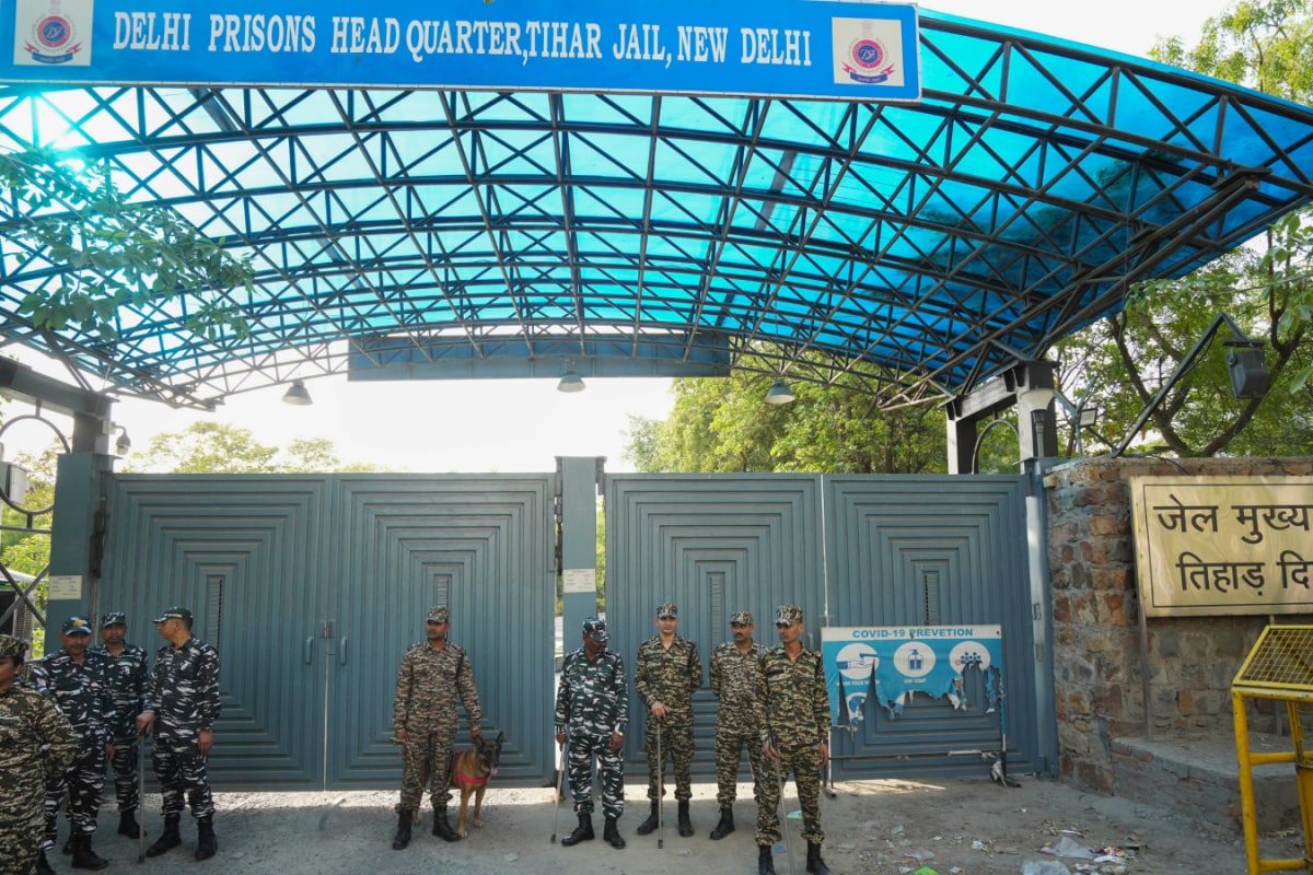 Who Are ‘Superior-Class’ Prisoners In Indian Jails And What Privileges Do They Get?