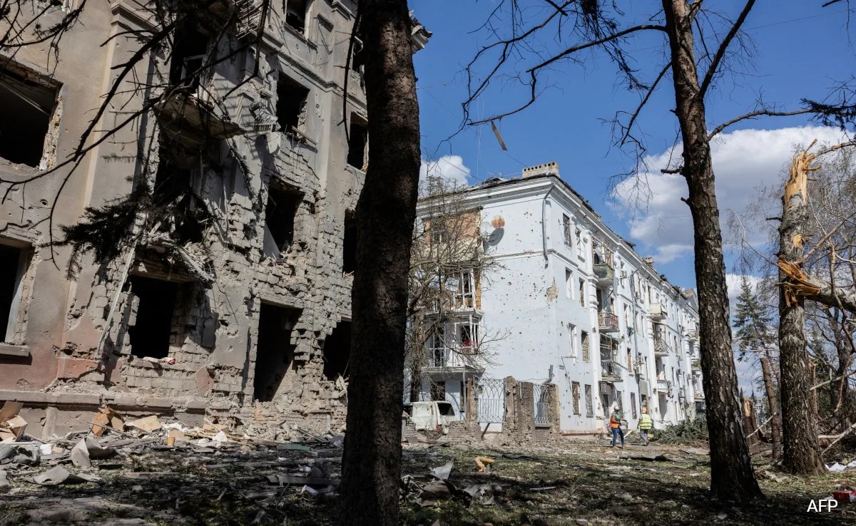 Ukraine Braces As Russia Steps Up Drive To Seize Donetsk’s Fortress Belt