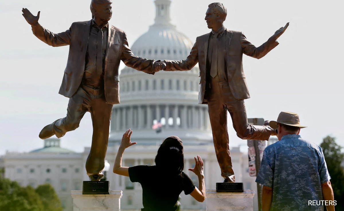 Trump-Epstein “Best Friends Forever” Statue Removed From DC’s National Mall