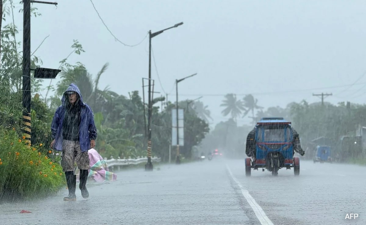 China Orders Schools, Businesses Shut In 10 Cities Amid Super Typhoon Ragasa