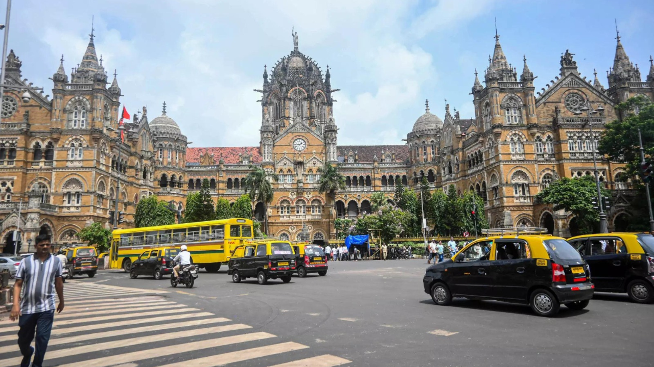 Mumbai bomb scare: Crime Branch arrests 50-year-old man from Noida; security tightened